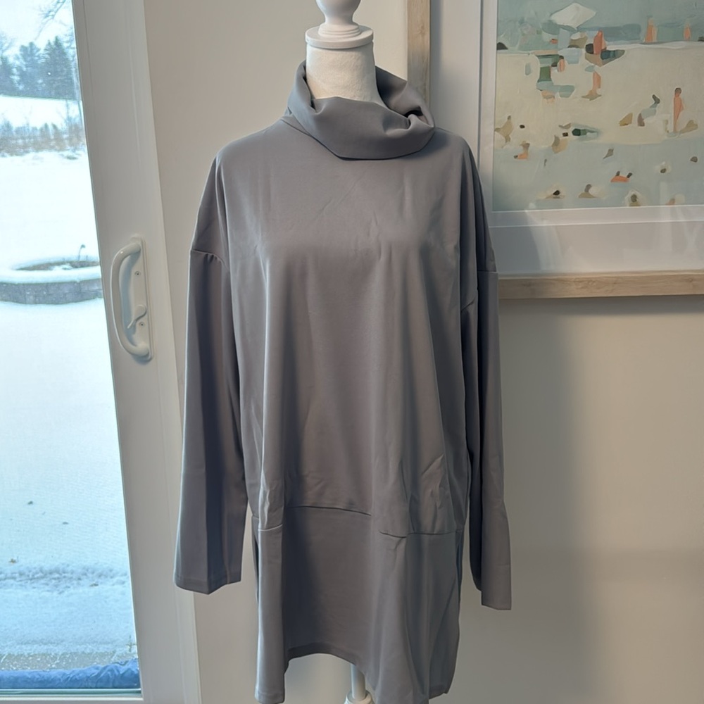 NWOT Gray Turtleneck Tunic size XXL